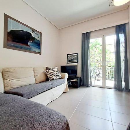 Appartamento 20' From The Airport,20' From The Center Of Atene Esterno foto