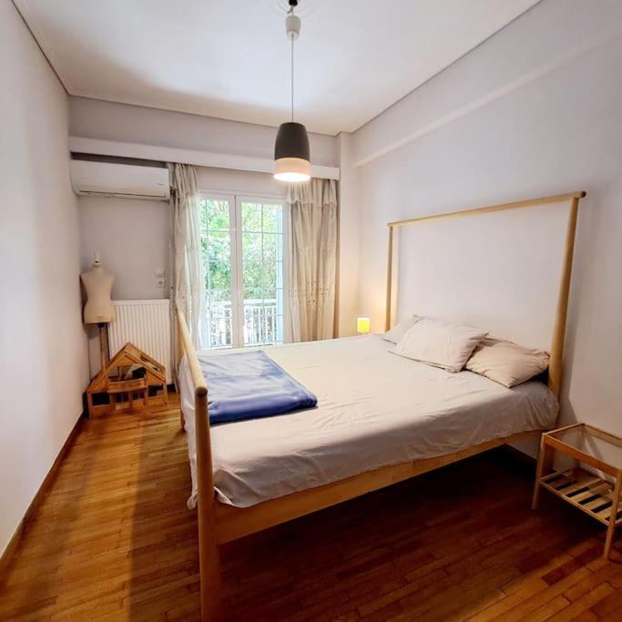 Appartamento 20' From The Airport,20' From The Center Of Atene Esterno foto
